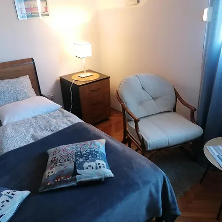 Apartament Bella *